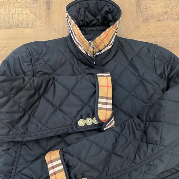 Burberry Ladies Diamond Quilted Jacket Black Size M - Picture 10 of 16